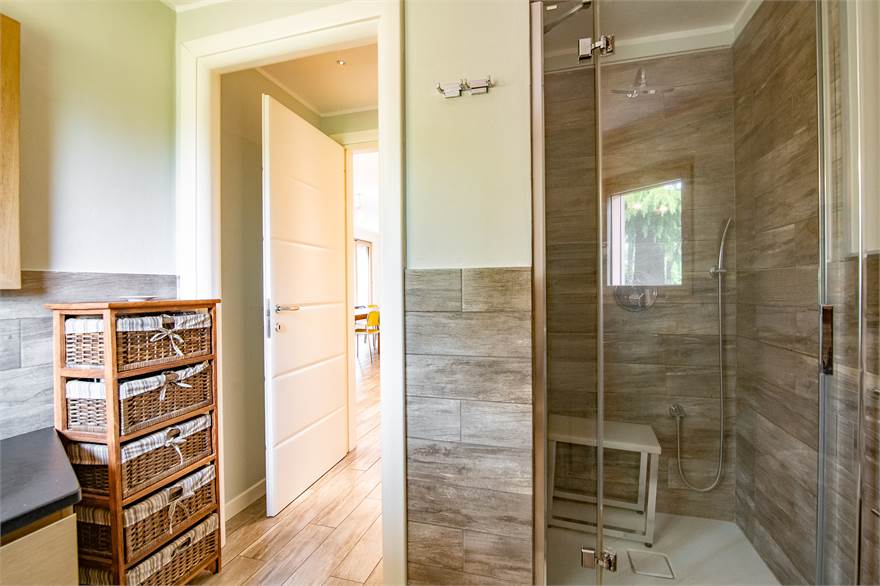 1 bagno piano terra