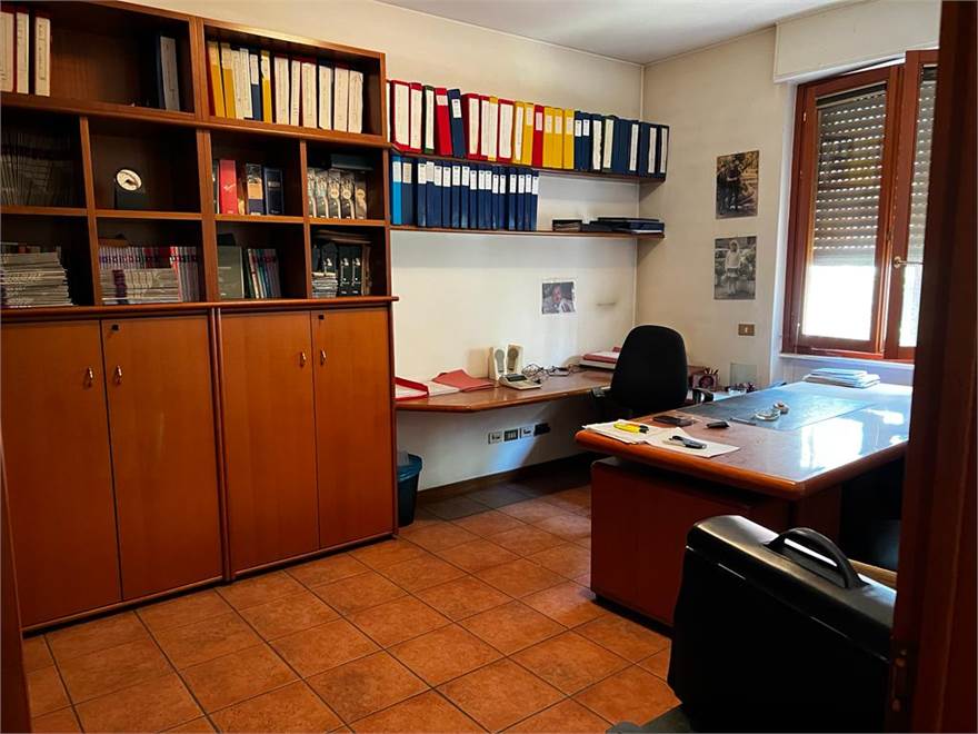 Photo 9